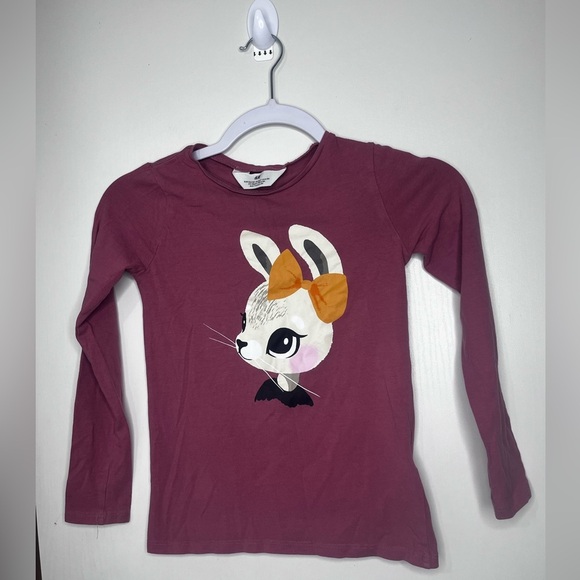 H&M Cream Sweater with Multicolor Sequin Heart 
And dark red top. - Picture 3 of 7